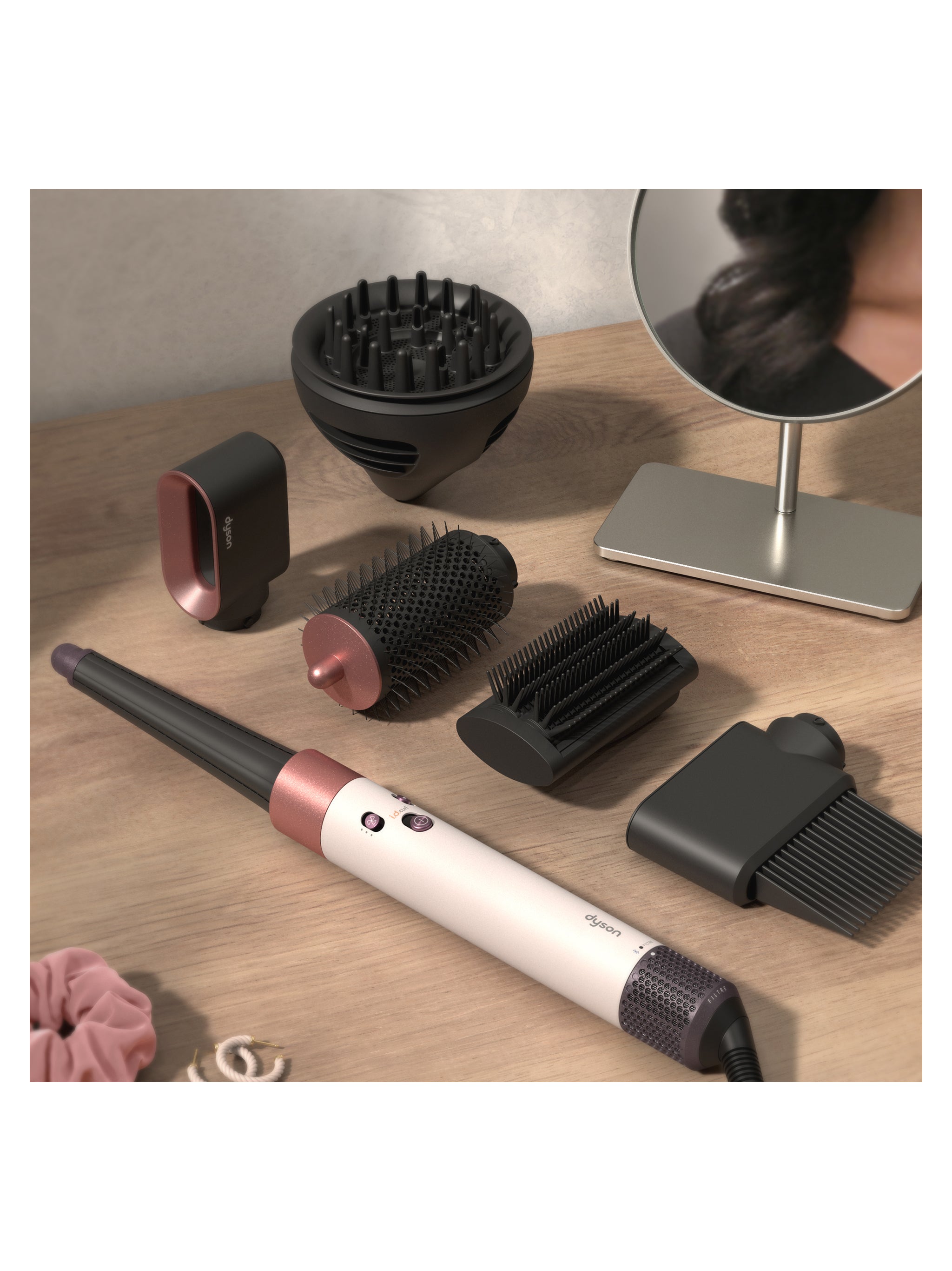 Dyson Airwrap スタイリングセット Dyson airwrap ヘアドライヤー スタイリングツールセット黒&紫